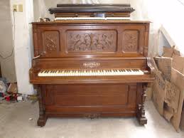 Piano antiguo y viejo pero bien cuidado Recogido Gratis